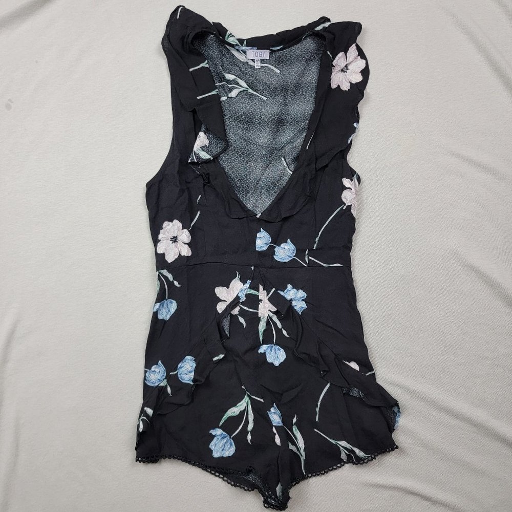 TOBI Romper V Cut Ruffle Floral Sleeveless Shorts